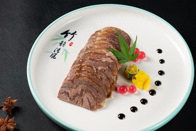 五香牛肉的做法及配料，牛肉应该怎么做才嫩，不会柴呢？