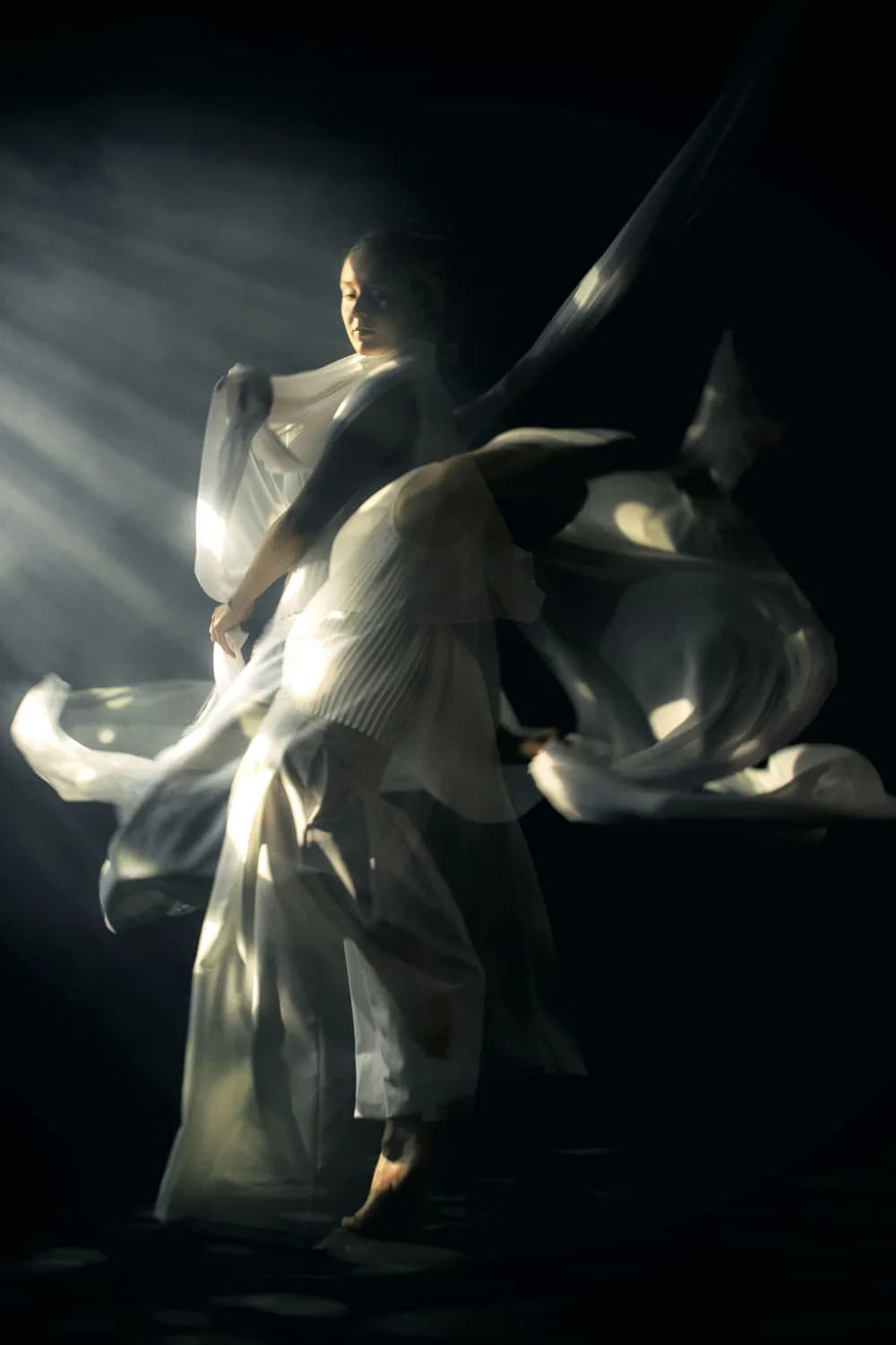 杨丽萍《莲花心》：以舞诠释时光流逝，创新演绎传统文化