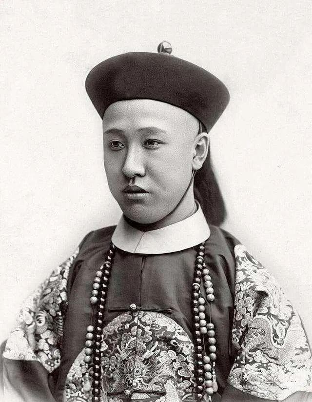 慈禧太后去世后，最高权力归谁所有了？