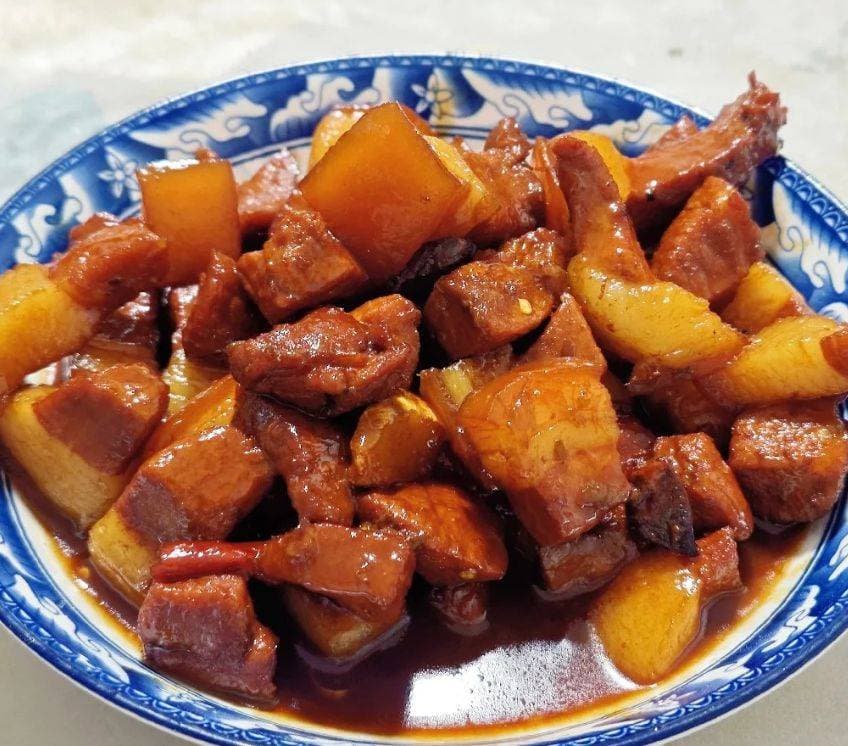 年味十足，甜咸交织：红烧肉制作