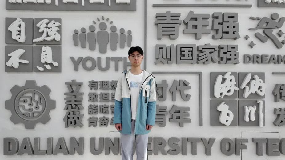 破土扎根，顽强生长！他是白杨少年王震！