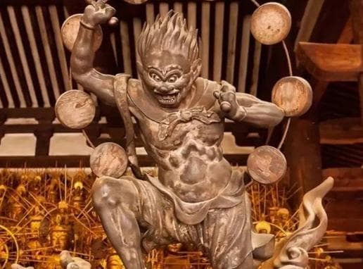 雷神：中国古代神话中的雷电之神