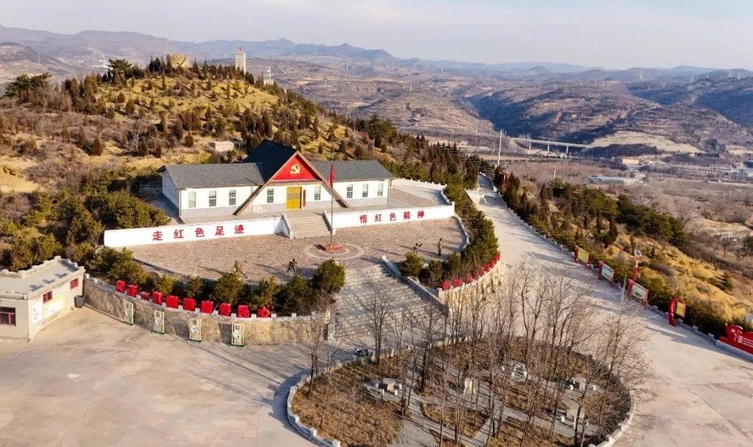 走进红色教育基地｜追寻“传承”与“梦想”——走进狼峪抗战遗址公园