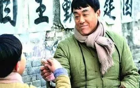 《情满四合院》：傻柱背后的人性挣扎与时代悲歌