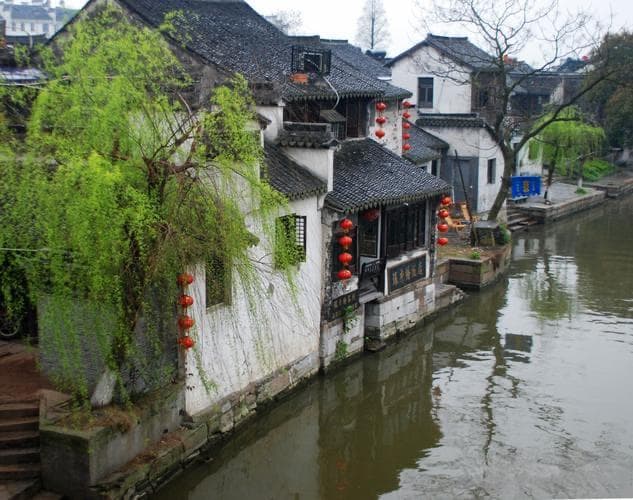 高效洗衣技巧：如何彻底洗净衣物