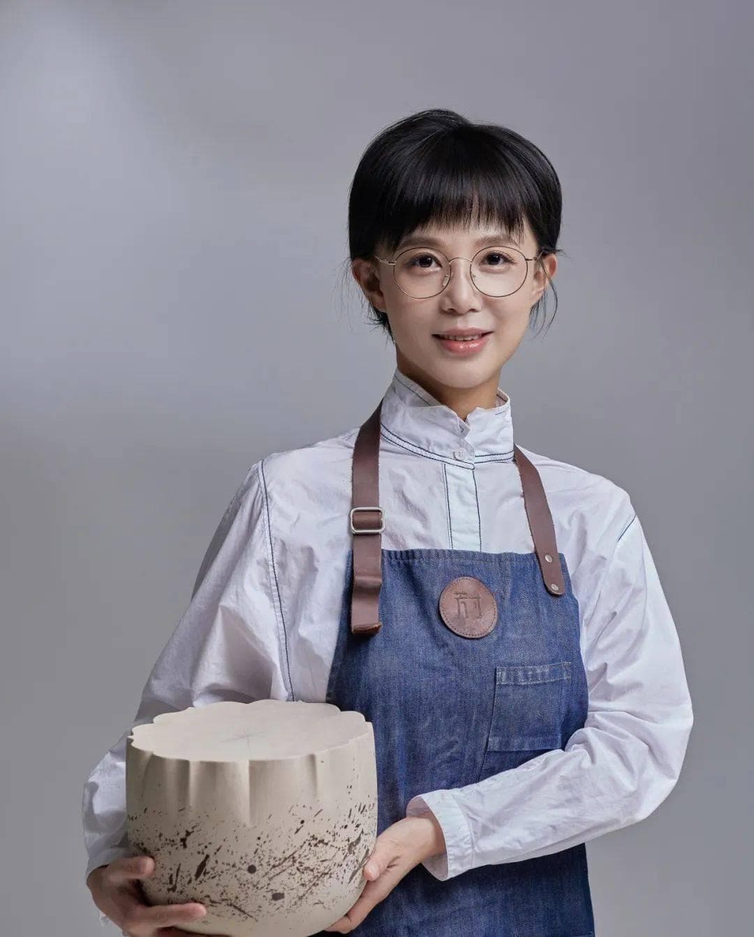 致敬劳动者丨叶芳：做龙泉青瓷的传承者和跨界创新的探索者