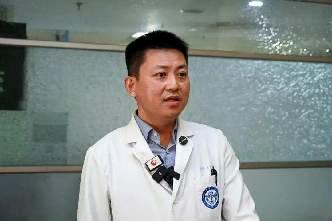 全球首例！川大华西医院完成全胸腔镜下双肺移植手术