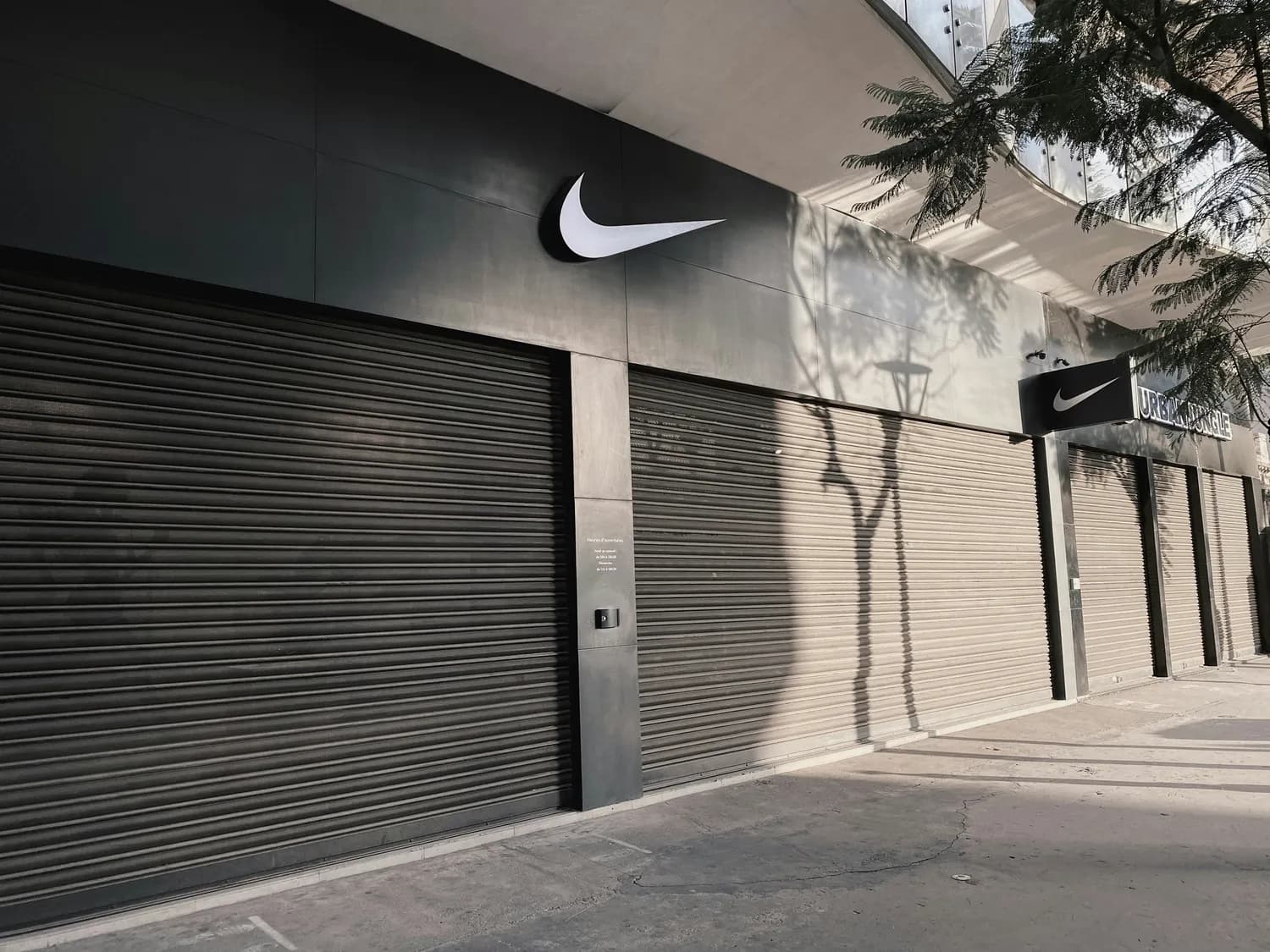 华强北PUMA&Adidas采购指南：店铺分布、产品选择与注意事项