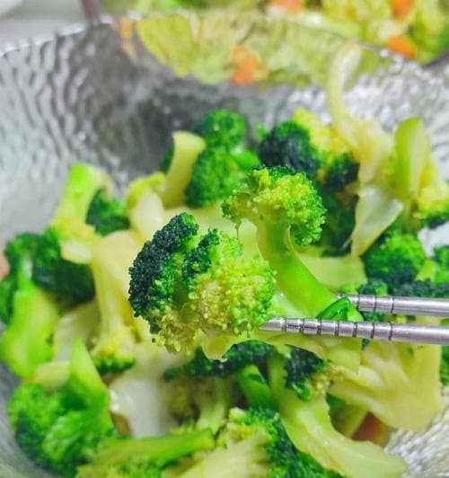 15步掌握虾仁炒菜心：营养美味的家常菜
