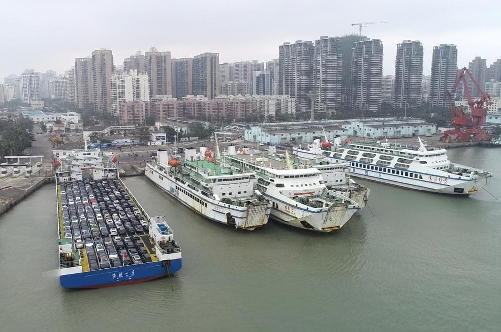 春运·小事中的改革丨舍小账 算大账 专门轮渡“到岗”让新能源车过海更便捷