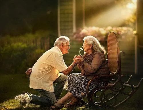 怎样正确对待老年人的婚姻：珍惜、尊重、支持