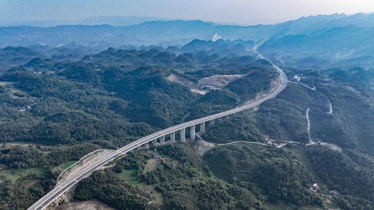 乐西高速乐山至马边段通车，大小凉山实现高速直连