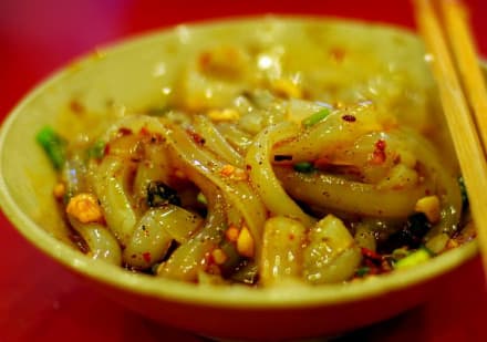 伤心凉粉：四川客家小吃的文化传承与独特魅力