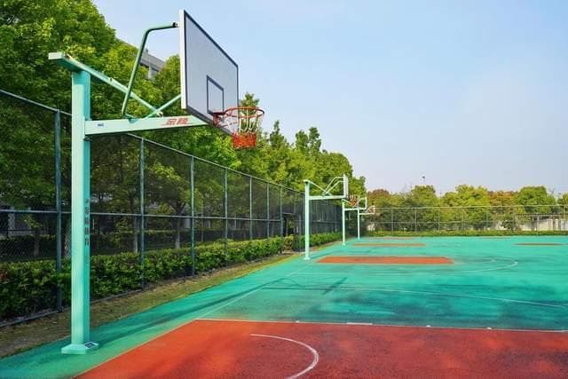 丙烯酸球场施工步骤详解：从准备到完成的全面指南