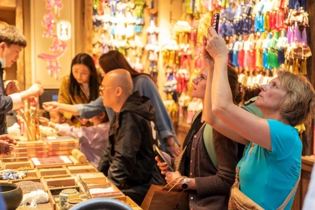 “City不City”火遍网络，感受热梗背后的真实中国