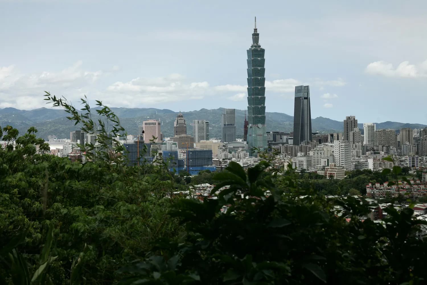 军人手机新规：严防信息泄露，守护国家安全
