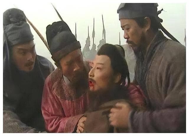 从安分守己到拔刀而起：林冲的命运启示