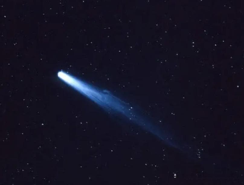 哈雷彗星：76年一次的太阳系访客