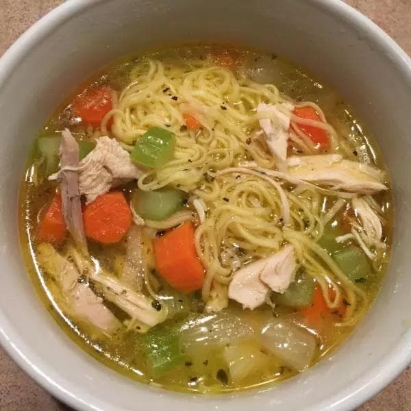暖心暖胃的鸡汤面制作方法