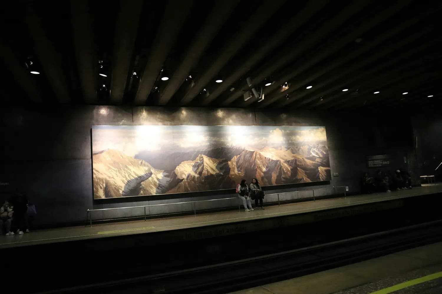北京地铁六号线的“地下艺术馆”：哪一站的壁画最打动你？