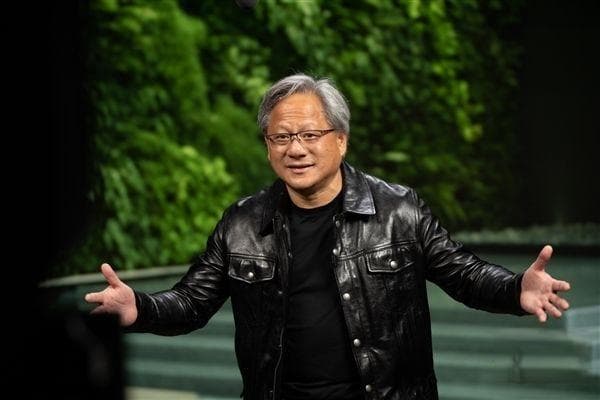 财报好看没有用！英伟达股价暴跌8.48%！