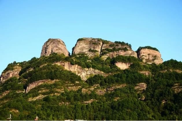 福建冠豸山：丹崖碧水间的客家文化摇篮