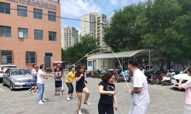 体育中考必考项目全攻略：跑步、立定跳远和跳绳技巧详解