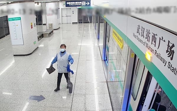 保洁员捡到5.88万元现金上交 武汉地铁提醒乘客保管好随身物品