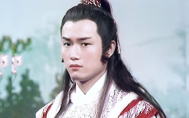 射雕三部曲中一共有7个人会九阴白骨爪，5人练错，只有2人练对了