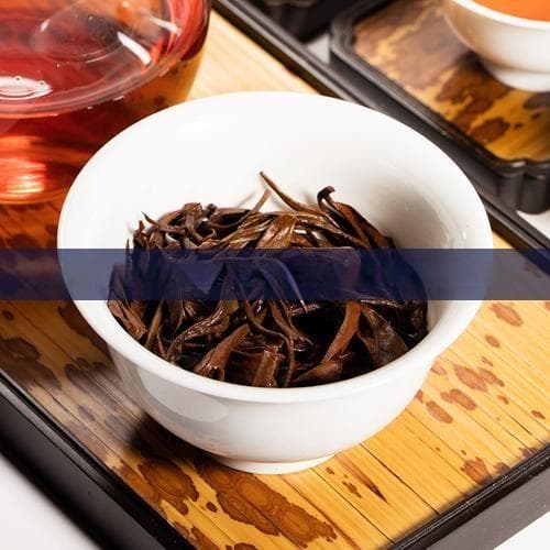 全面解析普洱茶中的黄色斑点：原因、影响与鉴别方法