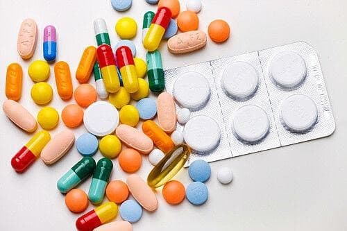 如何帮助双相情感障碍恢复健康？了解前兆、症状及治疗方法