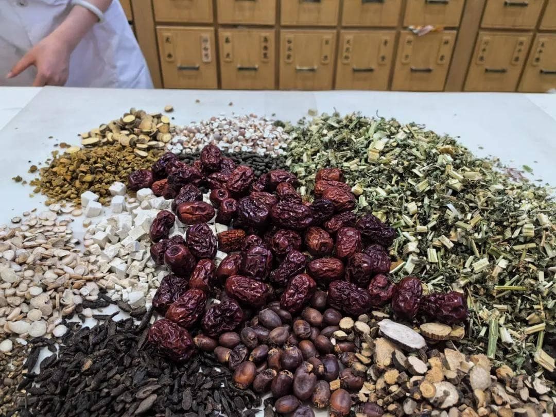 喉咙有痰咳嗽怎么办？中医名方温肺化饮，止咳祛痰见效快！