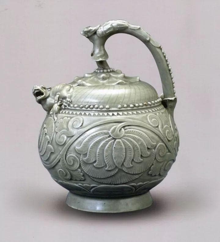 倒流壶：古代酒具中的智慧结晶