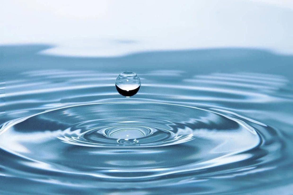 七大营养素之水：水与人体健康的紧密联系