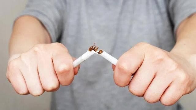 戒烟后肺部能恢复吗？医生解答：克服戒断反应，看肺部新变化