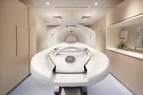 正电子放射断层扫描（PET-CT）：原理、用途与安全指南