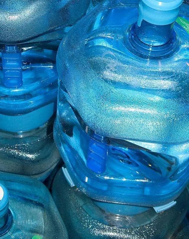 汽车玻璃水vs普通水：效果大不同！
