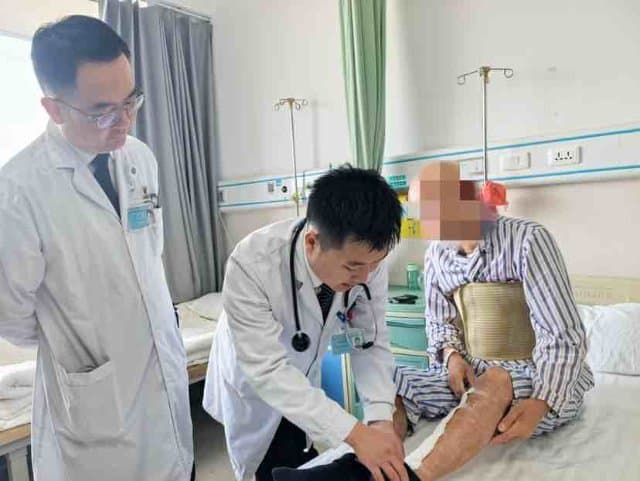 云南省第一人民医院多学科团队成功实施银屑病合并冠心病冠脉搭桥手术