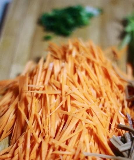 美味清炒黄花菜（以清炒为基础）