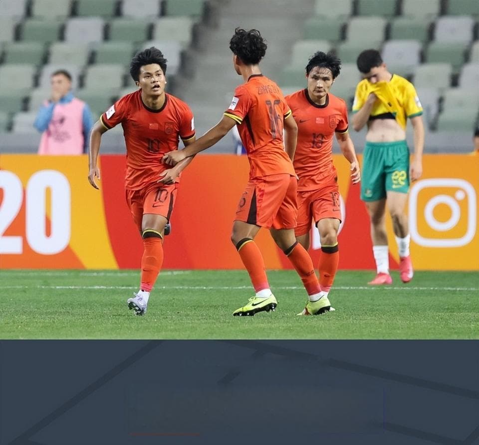 1：2，U20亚洲杯国青虽败仍出线，淘汰赛将遇西亚三强