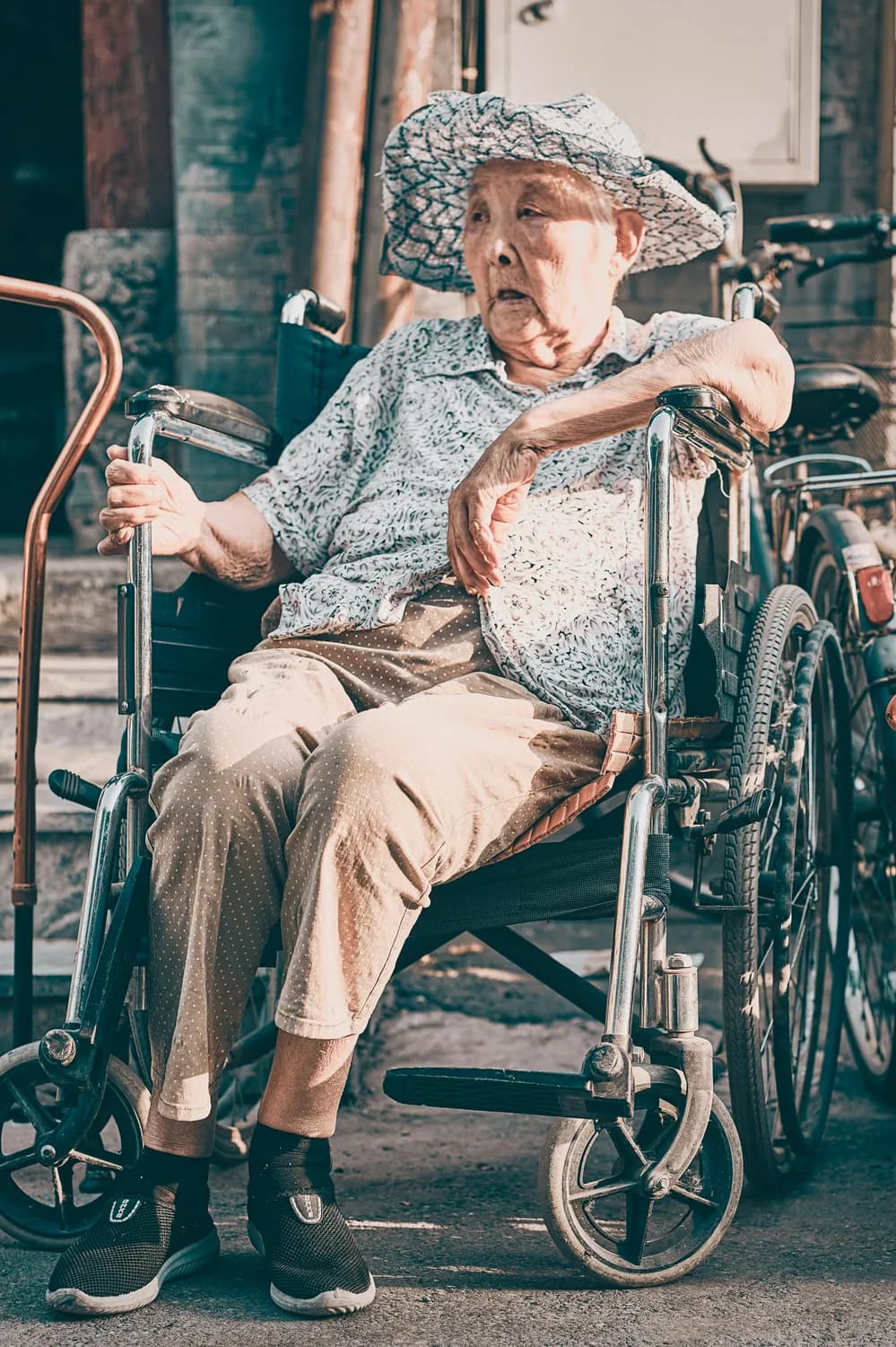 足不出户享专业护理，护康科技引领居家养老新趋势