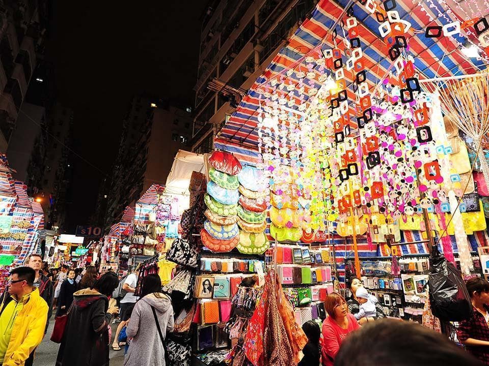 香港夜间购物指南：从夜市到24小时超市，尽享不夜城购物乐趣
