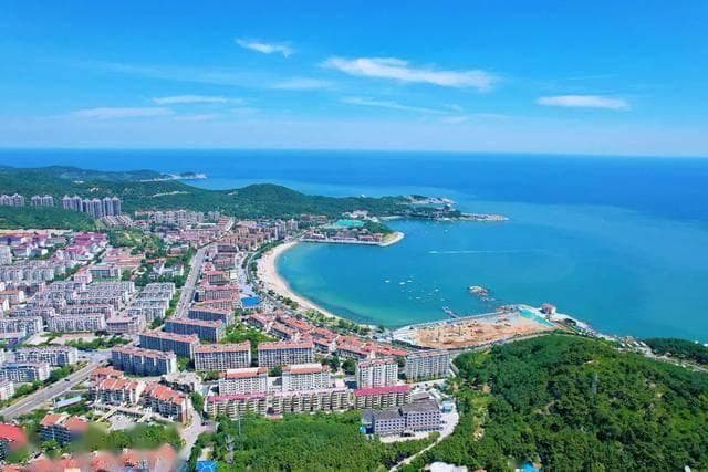 国内“最适合”穷游的4个城市，景美人少、物价低又好玩！赶紧冲