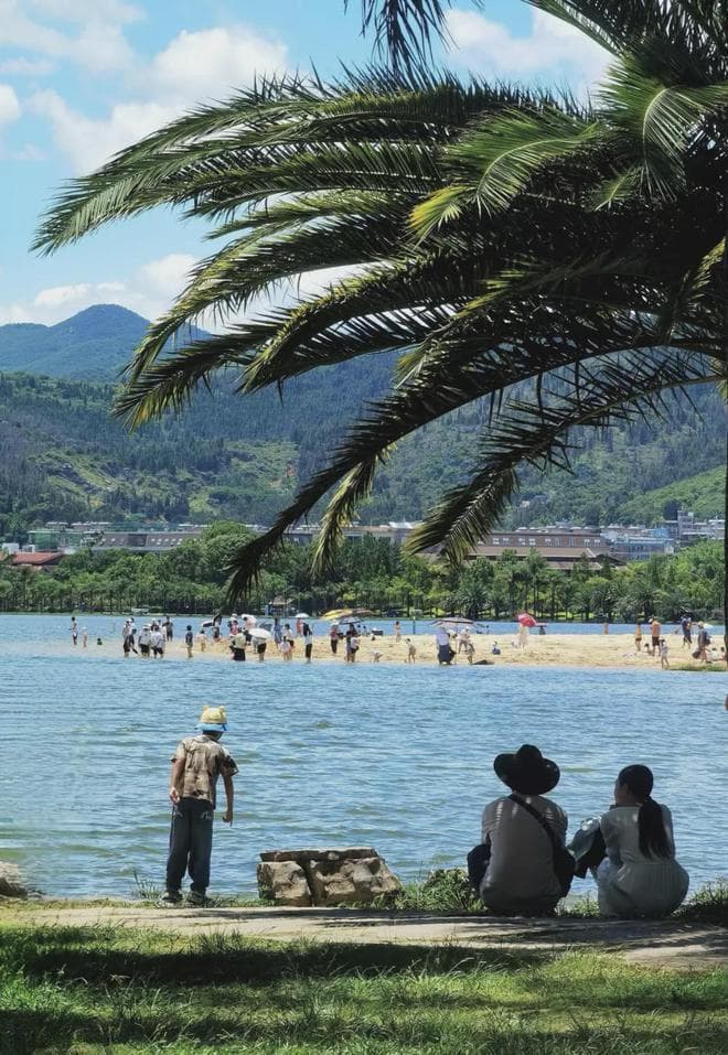冬季均温22℃，人少景美，物价极低，30块能泡温泉！太适合躺平了
