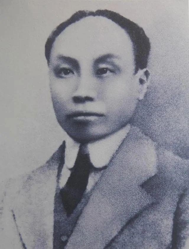 陈独秀书法作品展现豪迈风格，引文人关注