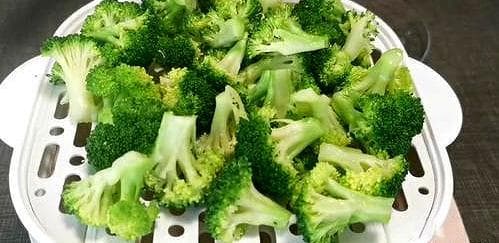 西兰花的正确烹饪方法：从清洗到调味的完整步骤