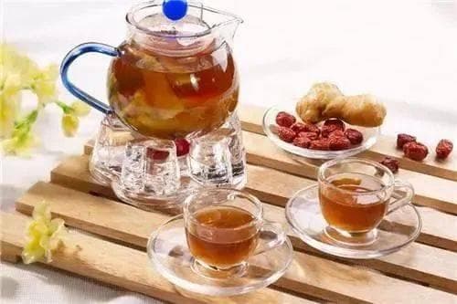 夏日养生：一杯姜枣茶，驱寒湿、健脾胃