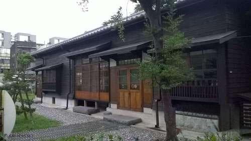 日式建筑特色：从传统到现代的美学演变