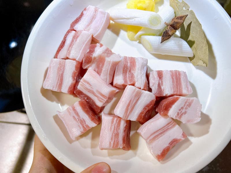 浓郁香甜的鲍鱼红烧肉