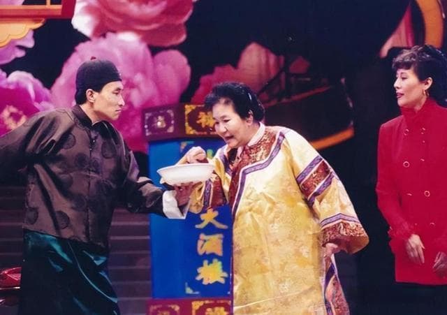 从“文盲”到国宝，赵丽蓉的传奇人生与不朽艺术